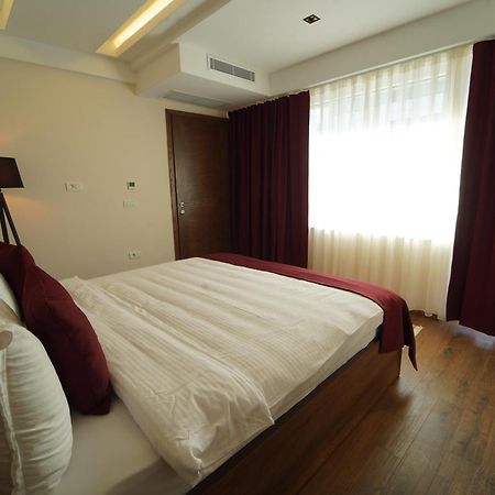 Monarch Hotel Prizren Exterior foto