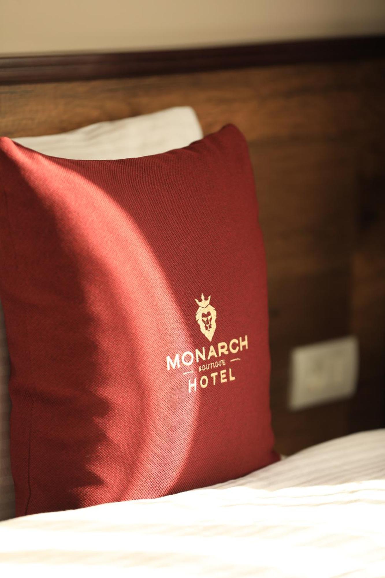 Monarch Hotel Prizren Exterior foto