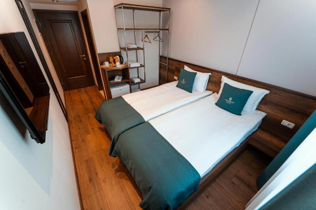 Monarch Hotel Prizren Exterior foto